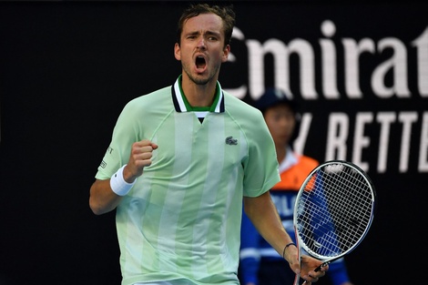 Medvedev sigue firme el Abierto de Australia