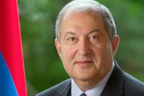 Renunció el presidente de Armenia, Armen Sarkissian