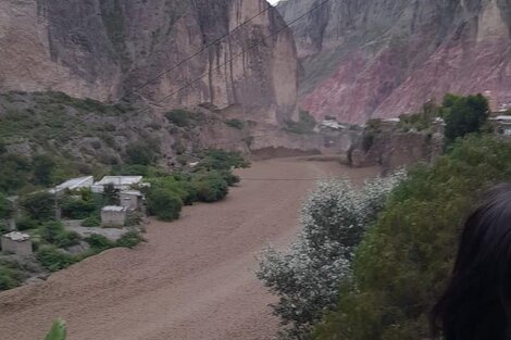 Iruya vuelve a la normalidad tras un alud que dividió al pueblo