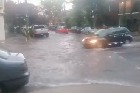 Un muerto en Mendoza y una ciudad casi a oscuras: el saldo del temporal que azotó al país