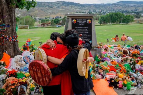 Aparecieron más tumbas en internados canadienses