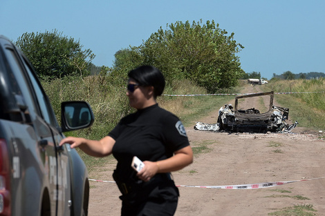 Así se encontró el Audi TT con el cuerpo carbonizado, presuntamente de la mujer (Fuente: Sebastián Granata)