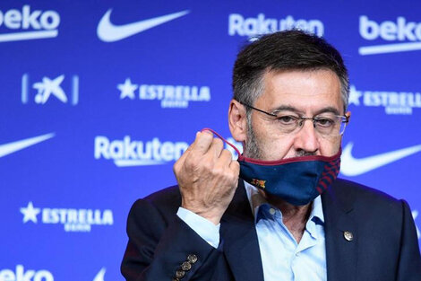 Barcelona denunció por "conducta desleal" al expresidente Bartomeu  