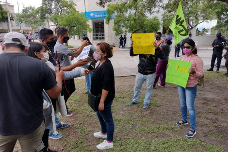 Reclaman que Educación no permite el ingreso ni la movilidad docente