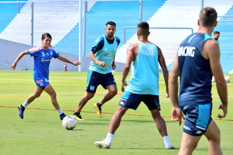 Fútbol reducido mixto en el Cilindro (Fuente: Prensa Racing)