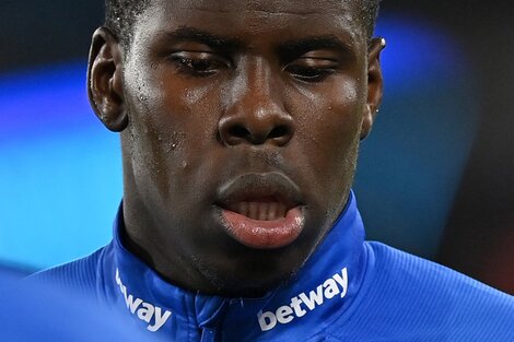 El West Ham multó al jugador Kurt Zouma por maltratar a su gato