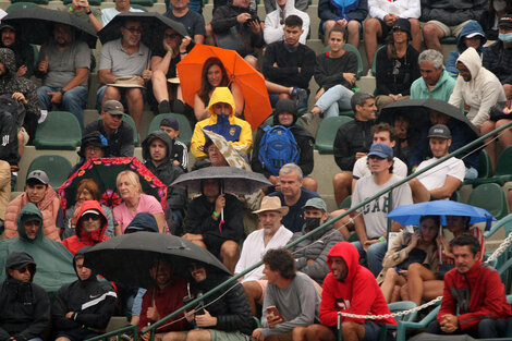 Ni la lluvia del viernes detuvo al público en el Argentina Open