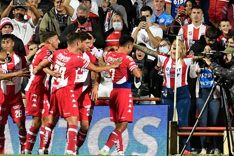 El festejo de Unión, que sorprendió a River en todos los sectores (Fuente: Fotobaires)