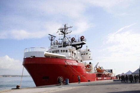 El barco Ocean Viking rescató a 228 migrantes en el Mediterráneo en dos dias  