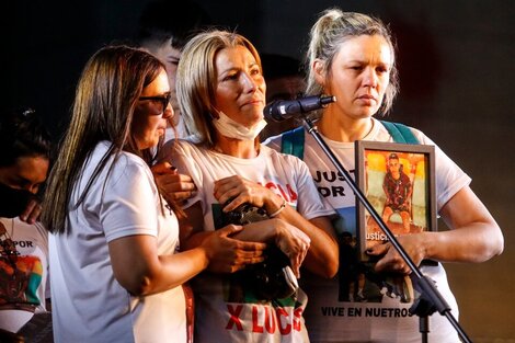 Cintia López, madre del joven asesinado por la Policía de la Ciudad, durante una de las protestas por el crimen.