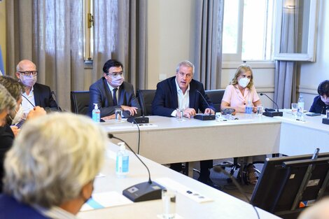 Los ministros Claudio Moroni y Jaime Perczyk mantuvieron este lunes un encuentro con los cinco gremios docentes.