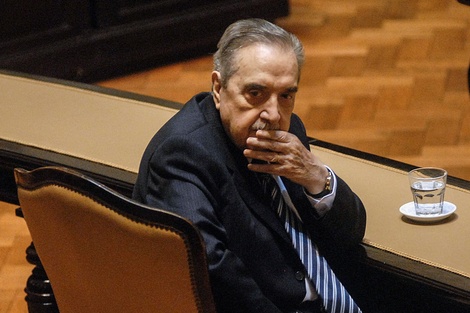 Raúl Alfonsín nació el 12 de marzo de 1927 en la localidad bonaerense de Chascomús. 