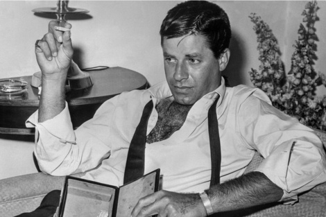El popular comediante Jerry Lewis nació el 16 de marzo de 1926.