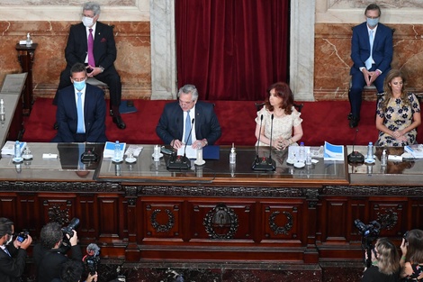 Alberto Fernández, el año pasado, al inaugurar las sesiones parlamentarias junto a CFK y Sergio Massa.