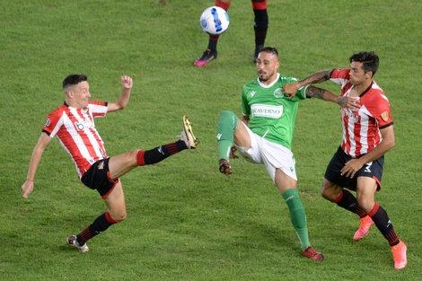 Estudiantes derrotó a Audax Italiano y pasó de fase en la Copa Libertadores