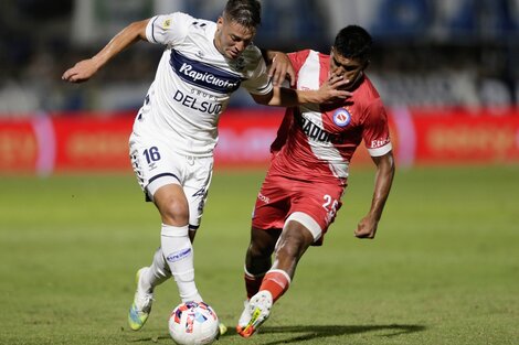 Gimnasia y Argentinos empataron en un entretenido partido en La Plata