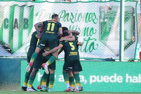 Defensa superó a Banfield en un duelo atrapante