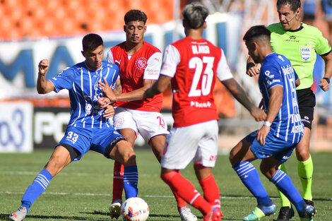 Partidazo entre Godoy Cruz e Independiente por la Copa de la Liga