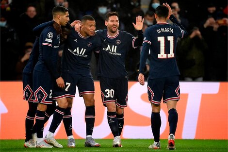 Lionel Messi y sus compañeros del PSG (Fuente: AFP)