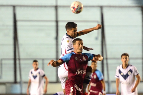 Arsenal y Vélez Sarsfield empataron 0-0 en un pobre espectáculo (Fuente: Fotobaires)