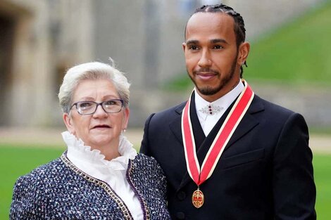 Lewis Hamilton dijo que usará también el apellido de soltera de su madre