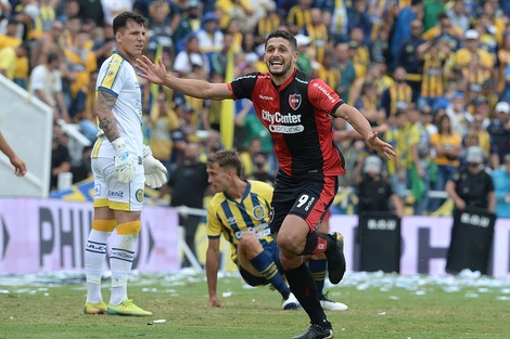 García festeja su gol tras recoger un rebote y definir. (Fuente: Sebastián Granata)