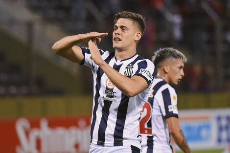 El exRiver Girotti viene de marcar por Copa Argentina para Talleres