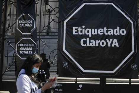 El Gobierno reglamentó la ley de etiquetado frontal