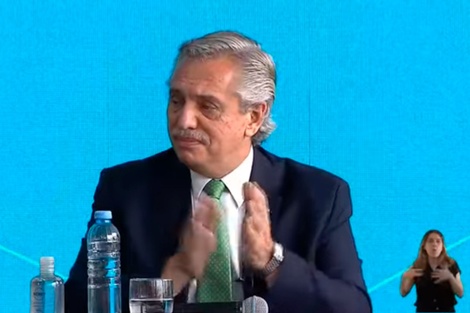 “No me voy a cansar de repetir que la riqueza no está en tener petróleo, gas, oro, plata o cobre, el secreto está en tener conocimiento para aprovechar esos recursos.”