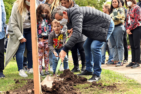 Javkin con pala en el Bosque de los Constituyentes. (Fuente: Sebastián Granata)