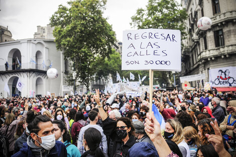 Cómo dejar de pensar que éste es un país de mierda: Cómplices