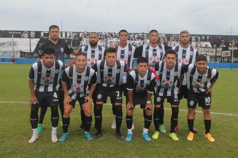 El plantel de El Porvenir, club que está involucrado en el arreglo de partidos