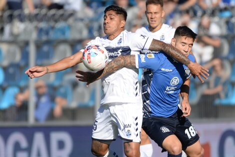 El equipo platense pudo reaccionar en la segunda parte (Fuente: Fotobaires)