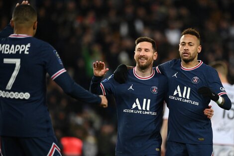 Messi celebra junto a Neymar y Mbappé (Fuente: AFP)