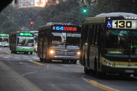 Todos los vehículos de transporte público deberán llevar ahora el cartel "Las Islas Malvinas son argentinas". (Fuente: Guadalupe Lombardo)