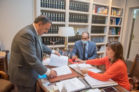 La Rioja interviene en el conflicto judicial entre el Gobierno nacional y CABA