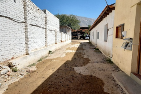 Tensión en Cafayate tras el derrame de combustible en casi cinco cuadras