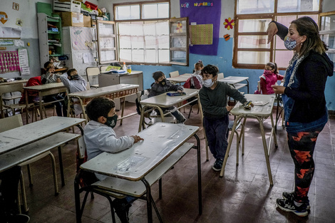 El barbijo ya no será obligatorio en las aulas