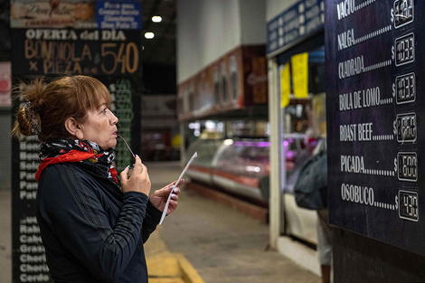 La inflación de alimentos se ubica en el 67% interanual según el estudio. (Fuente: Télam)