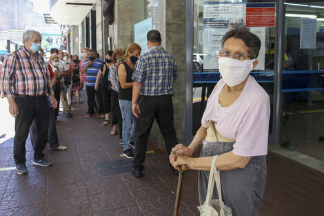 Fe de vida de jubilados: ANSES precisó qué bancos no la piden y dio detalles  del trámite