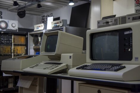 En el Museo hay detectores de mentiras, teléfonos satelitales, aparatos para espías y consolas insólitas