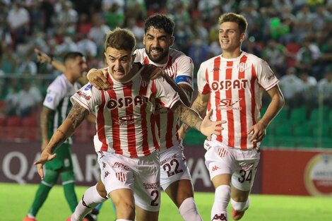 Copa Sudamericana: Unión de Santa Fe sacó pecho en Bolivia 