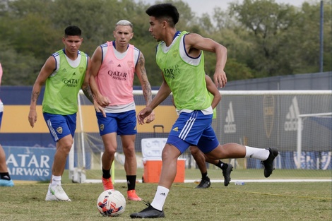 Boca: Sebastián Battaglia va con los titulares el domingo ante Lanús 