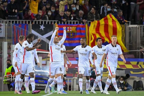 Europa League: Frankfurt sacó del torneo al Barcelona en el Camp Nou