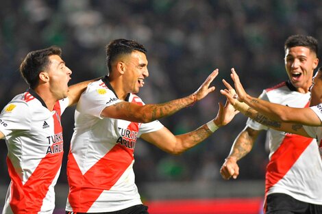 River se lo dio vuelta a Banfield con un penal absurdo y un golazo de Suárez