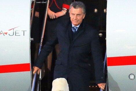 Mauricio Macri estuvo en Italia jugando al bridge, ahora está en Estados Unidos dando conferencias y busca prolongar sus paseos por el mundo.