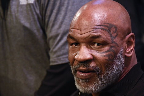 Mike Tyson golpeó a un pasajero que lo molestó en un avión