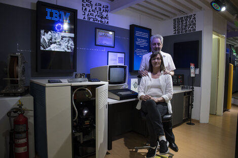 Alicia Murchio y Carlos Chiodini, fundadores del Museo de la Informática. (Fuente: Télam)