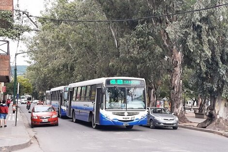 Al mediodía analizarán si continua el paro de colectivos en Salta