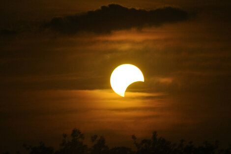 Eclipses: ¿cuándo, cómo y dónde verlos desde Argentina?